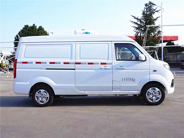 金杯小海獅X30L冷藏車