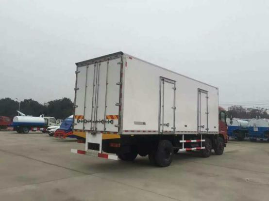 東風(fēng)天錦8.6米貨廂冷藏車 東風(fēng)天錦8.6米貨廂冷藏車