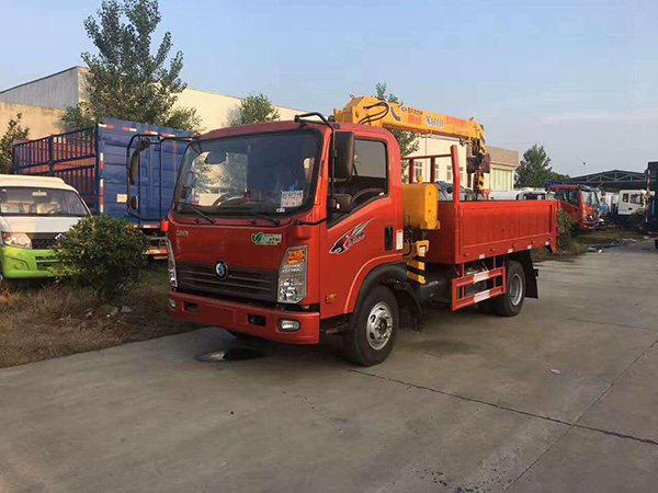 王牌3.6米貨廂藍牌隨車吊