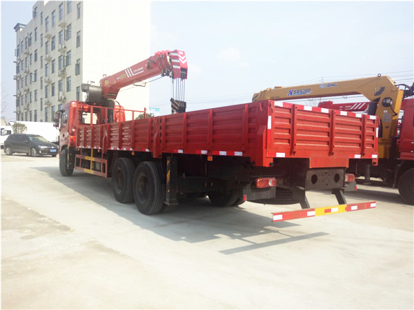 東風(fēng)后雙橋三一12噸隨車吊