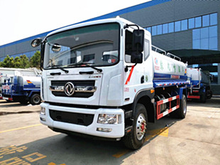 東風(fēng)多利卡D9灑水車