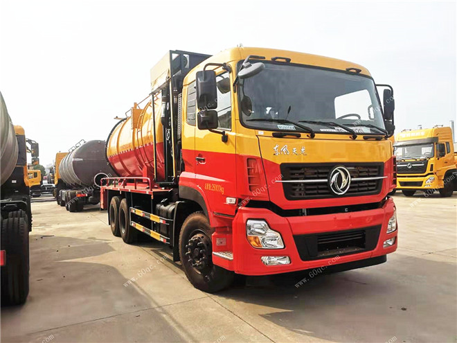 東風(fēng)天龍后雙橋吸污車(chē)