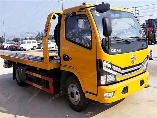 東風多利卡一拖二藍牌清障車