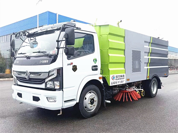 東風(fēng)凱普特8方洗掃車(chē)