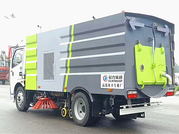 東風(fēng)凱普特8方洗掃車