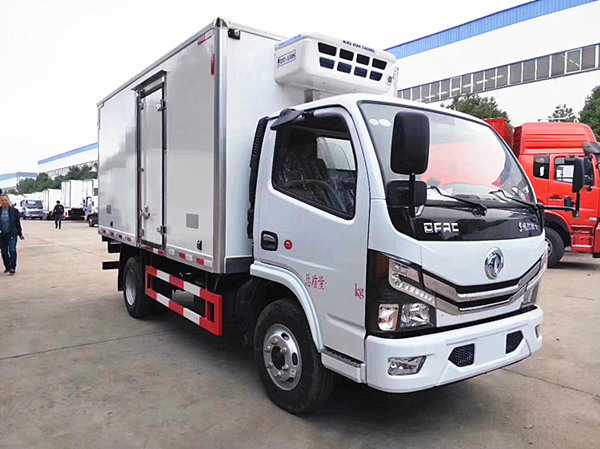 東風多利卡D6國六冷藏車