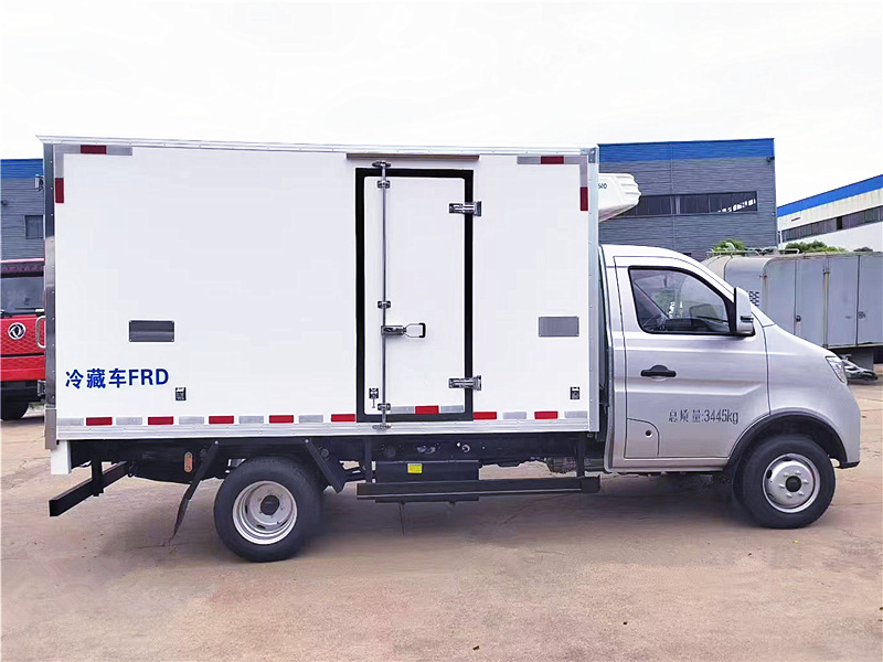 長(zhǎng)安跨越X3后雙輪冷藏車(chē) 長(zhǎng)安跨越X3后雙輪冷藏車(chē)