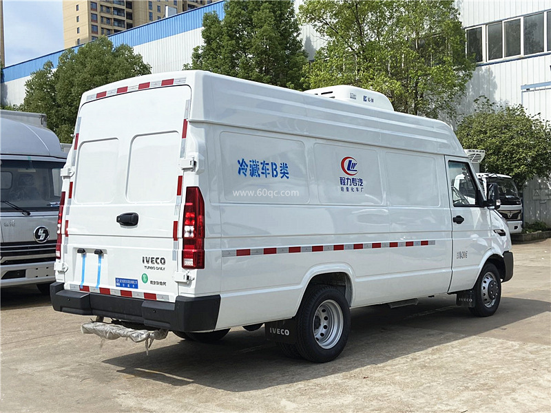 依維柯面包冷藏車