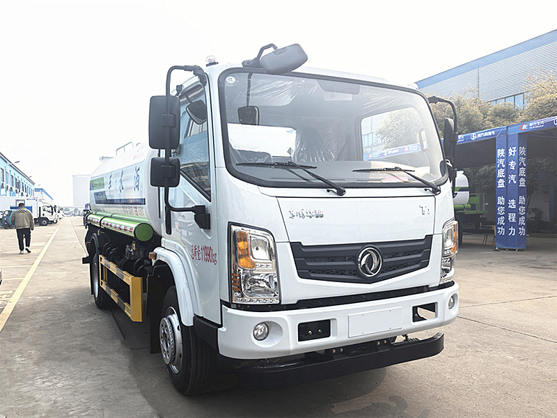 東風(fēng)華神8方灑水車