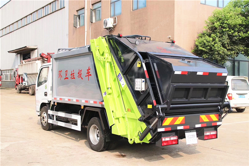 東風(fēng)多利卡D6壓縮垃圾車