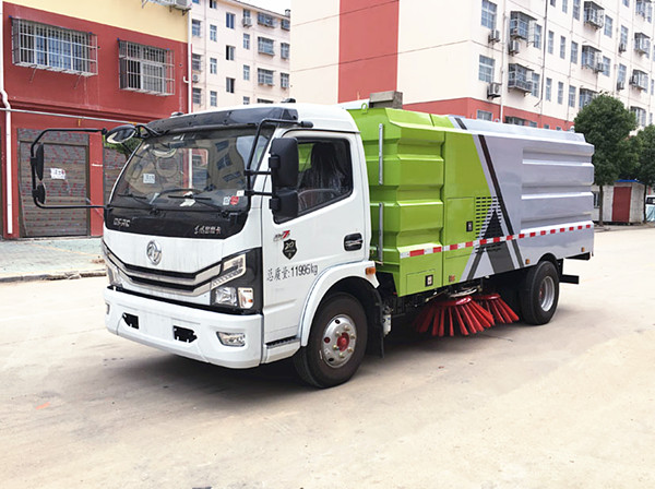 為什么要買掃路車？程力掃路車有什么優(yōu)勢？